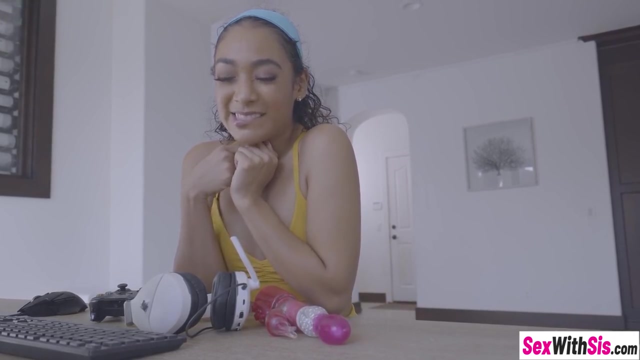 Sarah Lace In My Wet Latina Stepsis Sucking My Big Dick Instead Playing Games