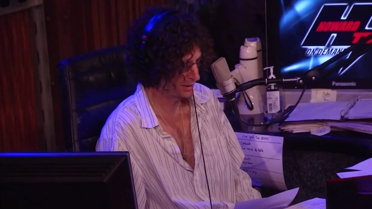 21 Year Old Kasia (rabbit) Gets Orgasm On Show With Howard Stern And Lie Lani
