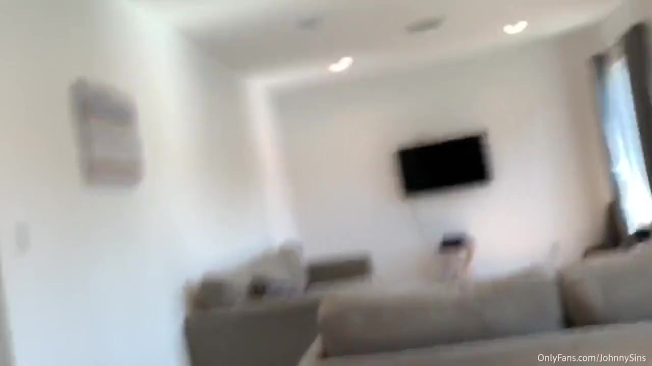Johnny Sins - Sexy New Neighbor Comes To Introduce Herself!